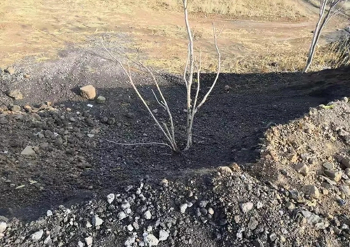 山西運城市高義鋼鐵違法傾倒鋼渣 大量侵占耕地污染環境